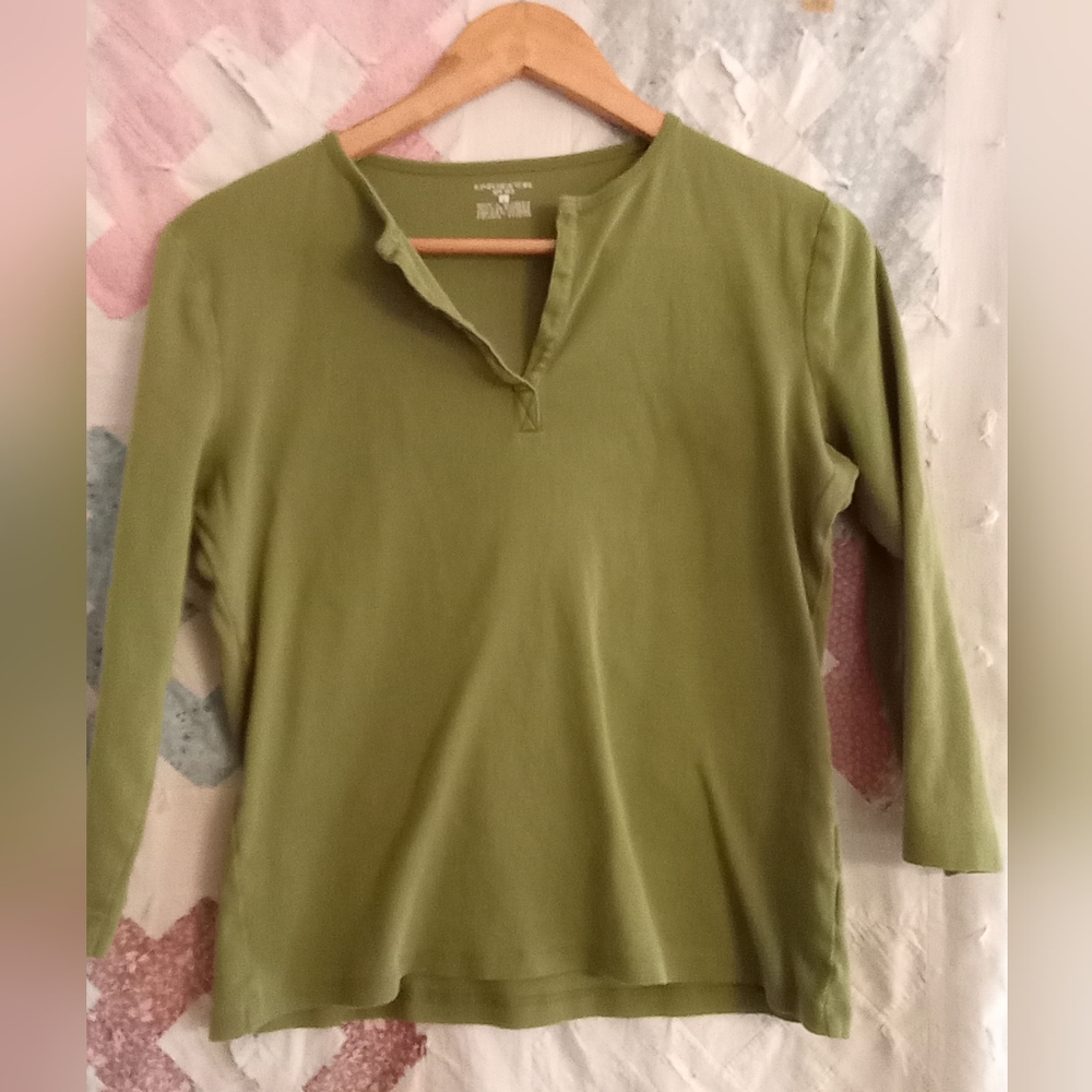 Women's knit top